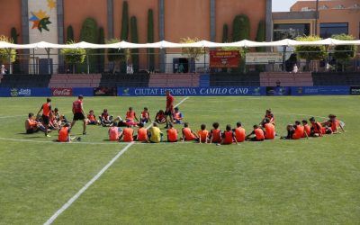 Escoge un campus de fútbol en inglés para niños este verano, tus hijos lo pasarán en grande