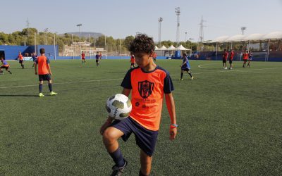 Así es el campus de fútbol para escolares en inglés de Inglaterra en Casa